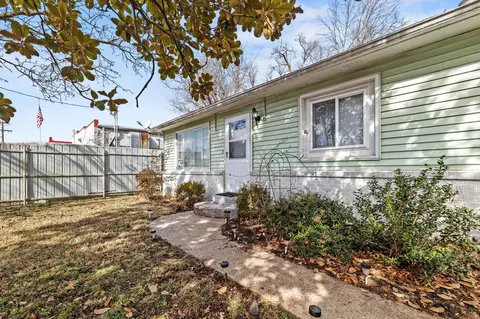 Exterior - 2643 W Walnut St, Springfield, MO 65806 photo 2 of 8