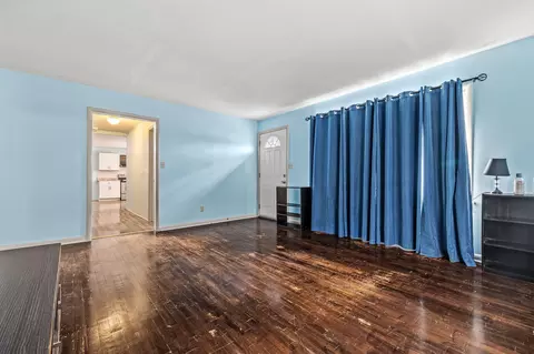 Living - 2643 W Walnut St, Springfield, MO 65806 photo 4 of 5