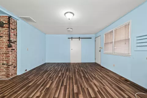 Living - 2643 W Walnut St, Springfield, MO 65806 photo 1 of 5