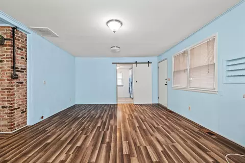 Living - 2643 W Walnut St, Springfield, MO 65806 photo 2 of 5