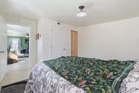 Bedroom - 1382 Mo-99, Birch Tree, MO 65438 photo 2 of 2