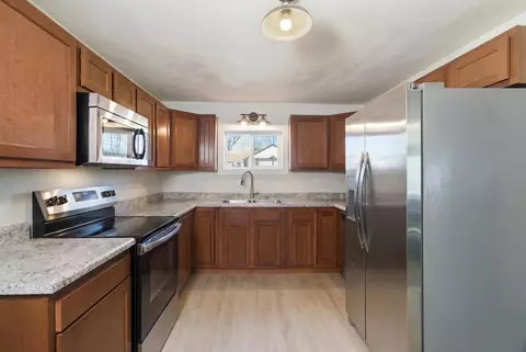 Kitchen - 1382 Mo-99, Birch Tree, MO 65438 photo 2 of 2