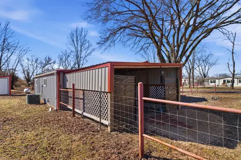 Exterior - 1382 Mo-99, Birch Tree, MO 65438 photo 7 of 10