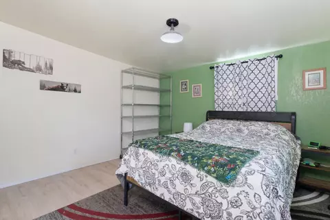 Bedroom - 1382 Mo-99, Birch Tree, MO 65438 photo 1 of 2