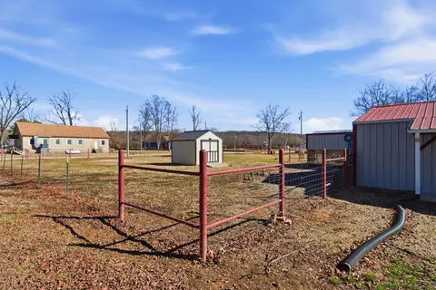 Exterior - 1382 Mo-99, Birch Tree, MO 65438 photo 9 of 10