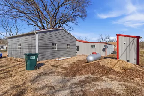 Exterior - 1382 Mo-99, Birch Tree, MO 65438 photo 6 of 10