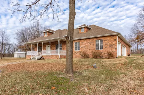 2393 E Valley Water Mill Rd, Springfield, MO 65803