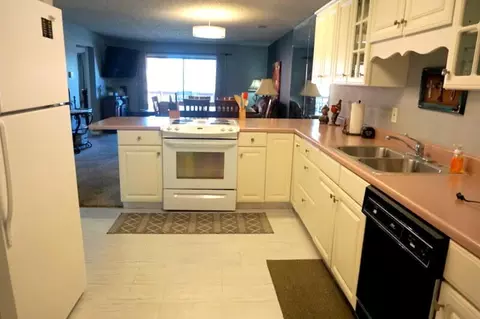 Kitchen - 189 Avondale Dr #6, Branson, MO 65616 photo 5 of 5