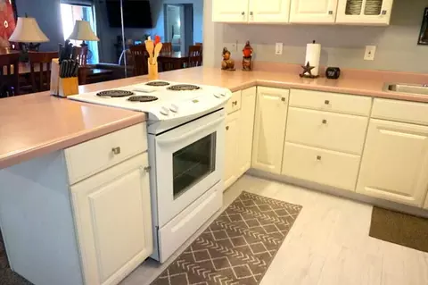 Kitchen - 189 Avondale Dr #6, Branson, MO 65616 photo 2 of 5