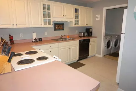 Kitchen - 189 Avondale Dr #6, Branson, MO 65616 photo 4 of 5