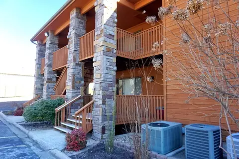Exterior - 189 Avondale Dr #6, Branson, MO 65616 photo 2 of 8