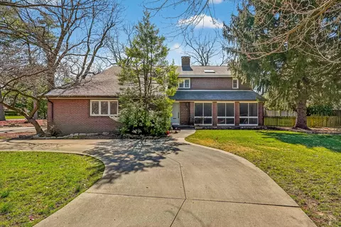 928 E Brookside Dr, Springfield, MO 65807