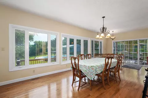 Dining - 3060 W Ellison Dr, Springfield, MO 65810 photo 1 of 3