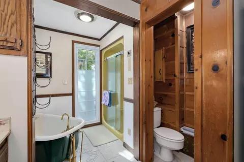 Bath - 3060 W Ellison Dr, Springfield, MO 65810 photo 2 of 6