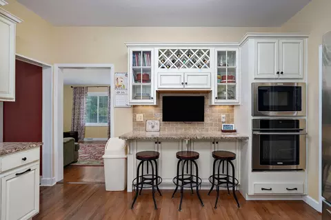 Kitchen - 3060 W Ellison Dr, Springfield, MO 65810 photo 2 of 7