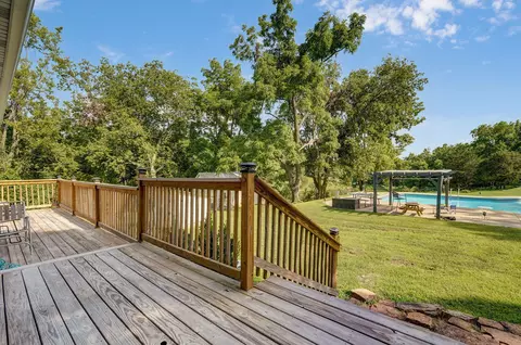 Exterior - 3060 W Ellison Dr, Springfield, MO 65810 photo 17 of 34