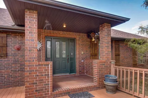 4303 N Willow Rd, Ozark, MO 65721