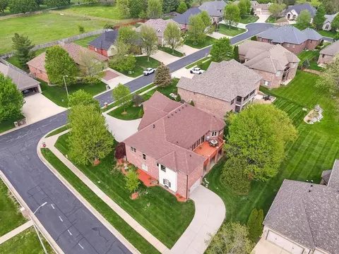 View/Area - 3912 E Windsmore Dr, Springfield, MO 65802 photo 3 of 6