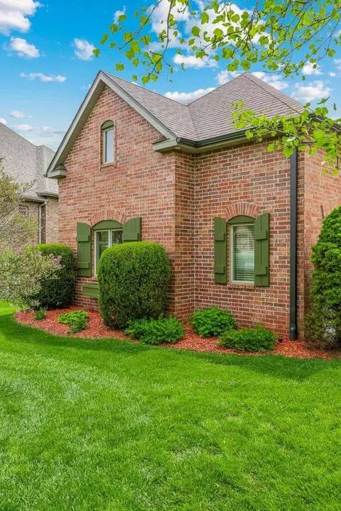 Exterior - 3912 E Windsmore Dr, Springfield, MO 65802 photo 8 of 15