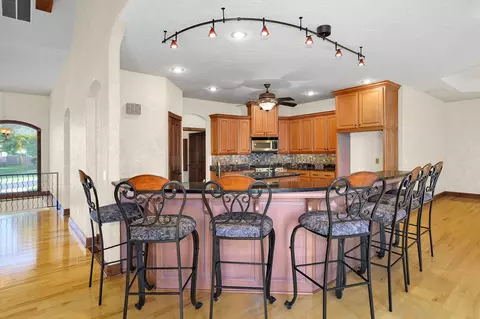 Kitchen - 3912 E Windsmore Dr, Springfield, MO 65802 photo 2 of 5