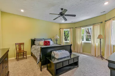 Bedroom - 3912 E Windsmore Dr, Springfield, MO 65802 photo 3 of 3