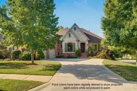Exterior - 3912 E Windsmore Dr, Springfield, MO 65802 photo 4 of 15