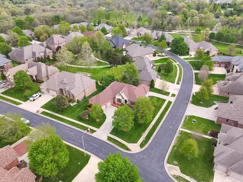 View/Area - 3912 E Windsmore Dr, Springfield, MO 65802 photo 2 of 6
