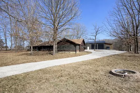 4318 S 200th Rd, Halfway, MO 65663