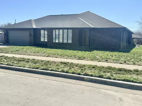 1444 E Woodgate St, Springfield, MO 65804