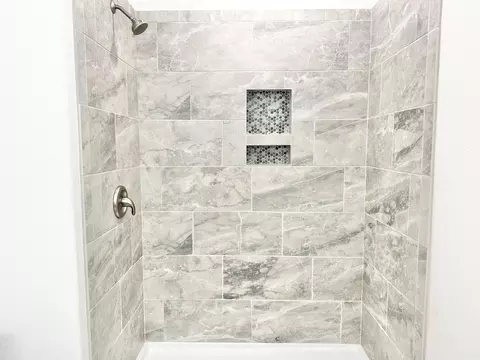Bath - 97 Sparrow Ln, Shell Knob, MO 65747 photo 10 of 14