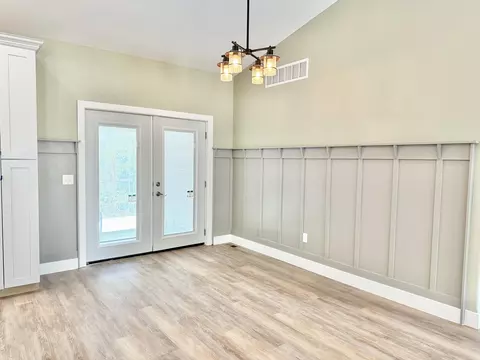 Dining - 97 Sparrow Ln, Shell Knob, MO 65747 photo 1 of 2
