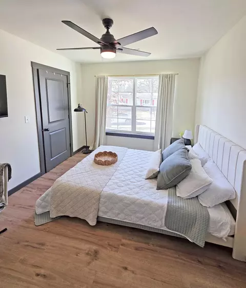 Bedroom - 705 Wilson Rd, Branson, MO 65616 photo 2 of 2