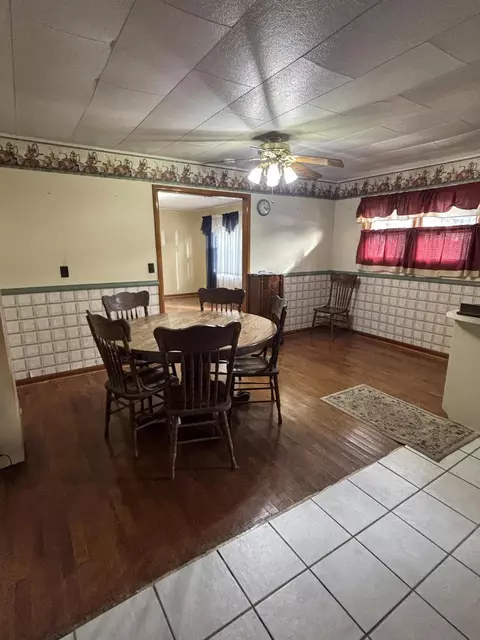 Dining - 314 Birch St, Monett, MO 65708 photo 1 of 2