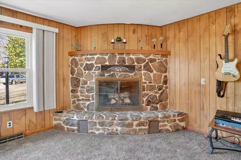 Living - 202 Cardinal Rd, Forsyth, MO 65653 photo 5 of 8