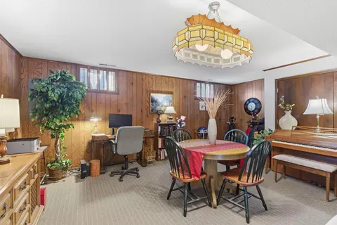 Dining - 4058 E Linwood St, Springfield, MO 65809 photo 5 of 6