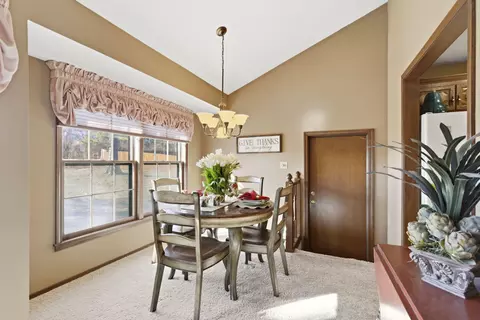 Dining - 4058 E Linwood St, Springfield, MO 65809 photo 3 of 6