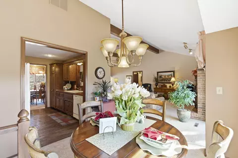 Dining - 4058 E Linwood St, Springfield, MO 65809 photo 4 of 6