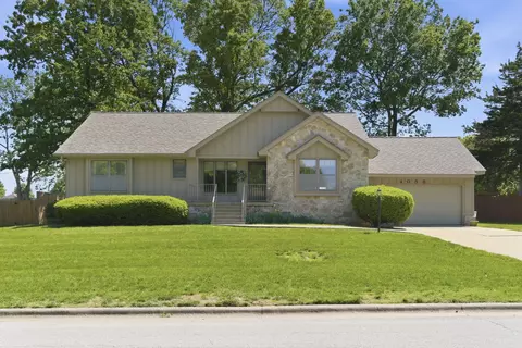 Exterior - 4058 E Linwood St, Springfield, MO 65809 photo 3 of 9
