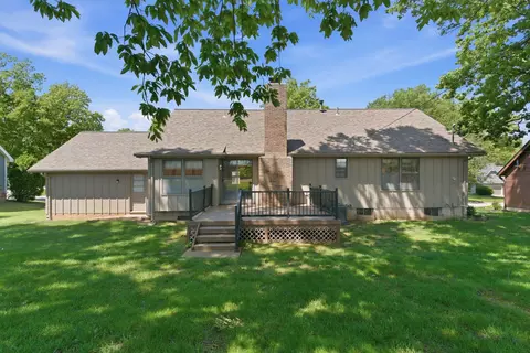 Exterior - 4058 E Linwood St, Springfield, MO 65809 photo 8 of 9