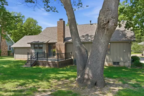 Exterior - 4058 E Linwood St, Springfield, MO 65809 photo 7 of 9