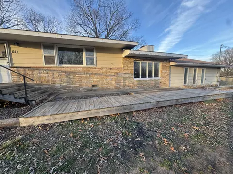 111 Maple St, Exeter, MO 65647 photo 2