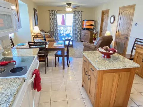 Kitchen - 27 Blue Bird Way #3, Branson, MO 65616 photo 4 of 4