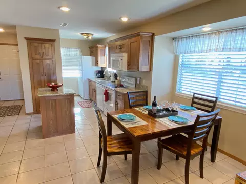 Dining - 27 Blue Bird Way #3, Branson, MO 65616 photo 1 of 3