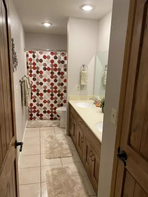 Bath - 27 Blue Bird Way #3, Branson, MO 65616 photo 2 of 2