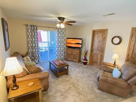 Living - 27 Blue Bird Way #3, Branson, MO 65616 photo 4 of 5