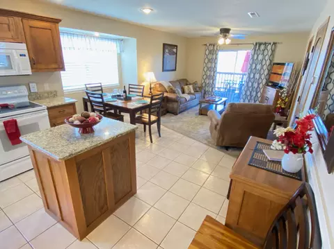 Kitchen - 27 Blue Bird Way #3, Branson, MO 65616 photo 2 of 4