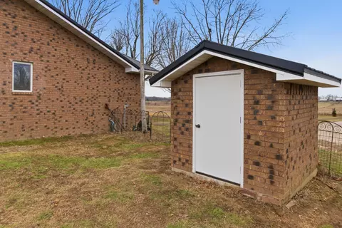 Exterior - 2190 St Highway 181, Dora, MO 65637 photo 3 of 12