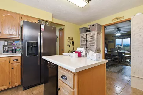 Kitchen - 2190 St Highway 181, Dora, MO 65637 photo 4 of 4