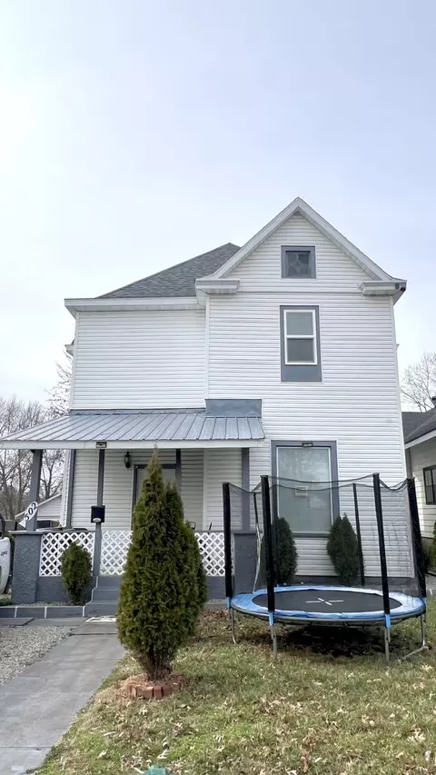 502 7th St, Monett, MO 65708