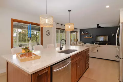 Kitchen - 195 Ludora Dr, Shell Knob, MO 65747 photo 3 of 3